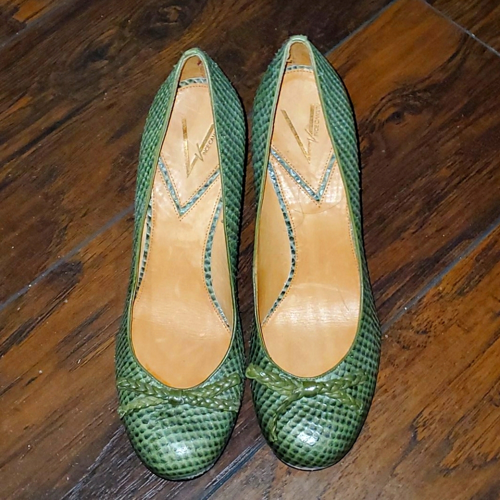 Vince Caputo green crocodile pumps